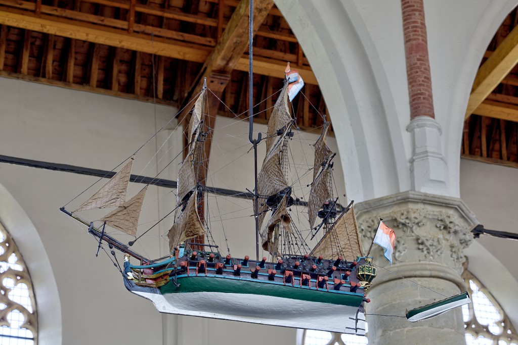 HDR Sint Nicolaaskerk grote kerk eglise church kerkfotografie Brouwershaven Jacob Cats religie religion gotiek bezienswaardigheden protestant rooms katholiek